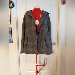 BB Dakota Plaid Cape Coat